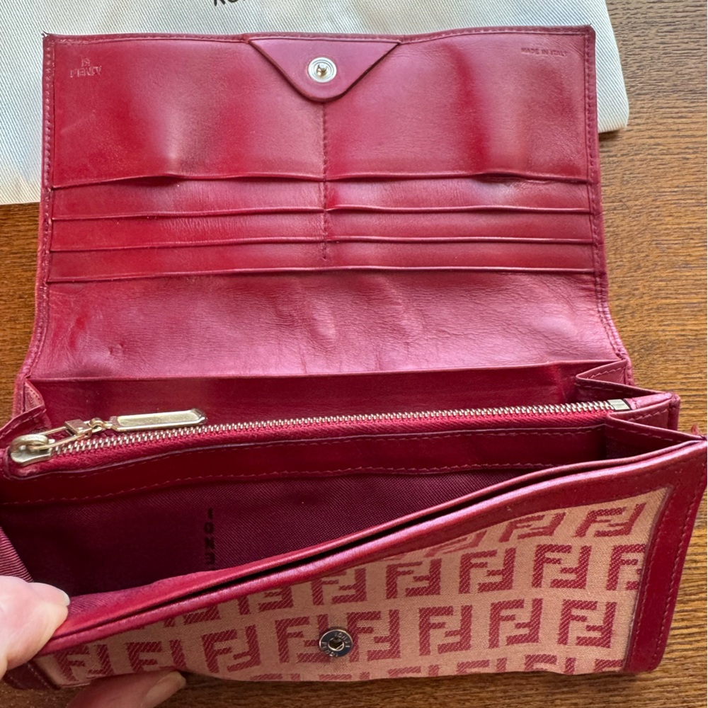 FENDI Vintage Zucca Red and Tan Canvas Snap Wallet W/Dust Bag - Picture 4 of 15
